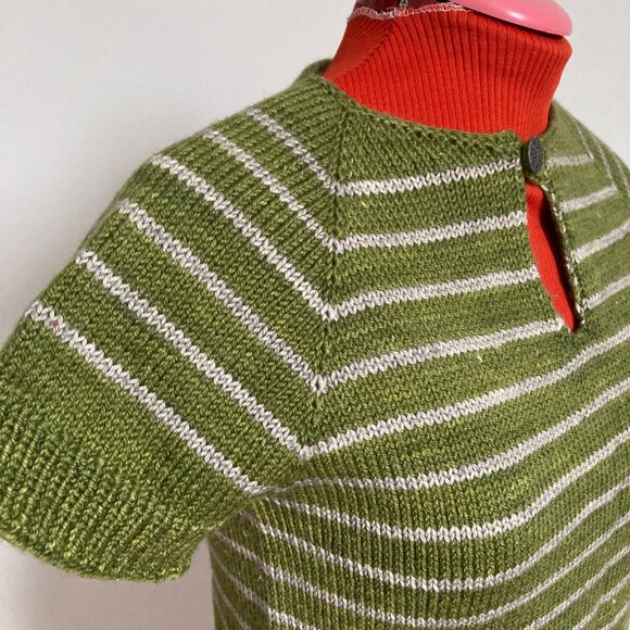 Tee Green & Grey Stripes Hand knit Small - Picture 3 of 10